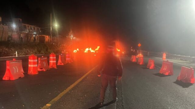 Cierran circulación por volcadura de camión Autopista México-Cuernavaca hoy