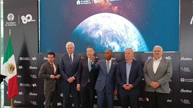 Firma de acuerdo entre Monterrey y Houston