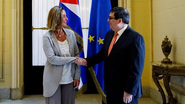 Federica Mogherini y Bruno Rodríguez en La Habana