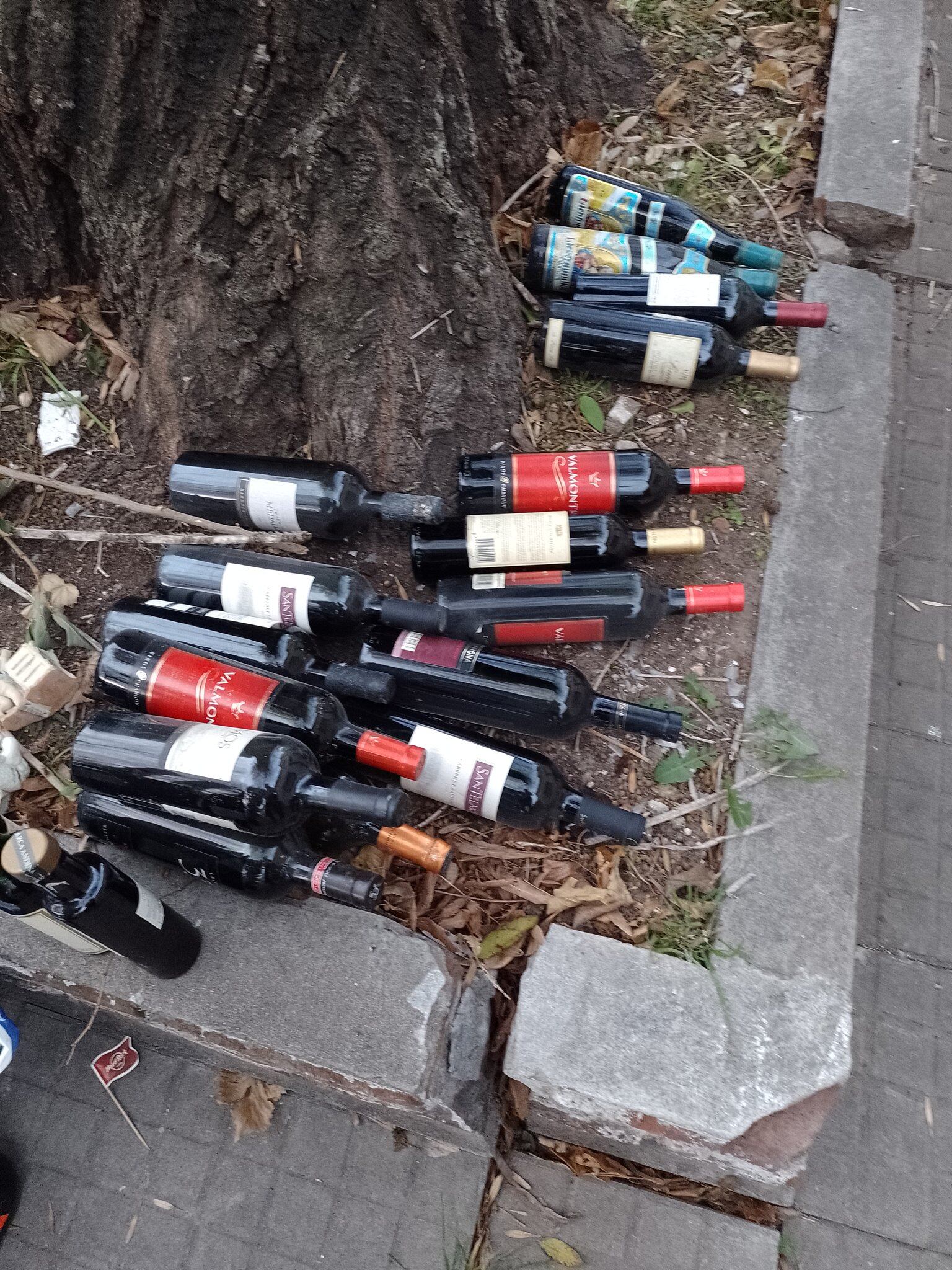 Botellas de alcohol que regaló el vecino