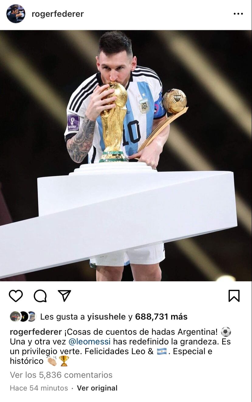 Roger Federer se rindió ante Lionel Messi.