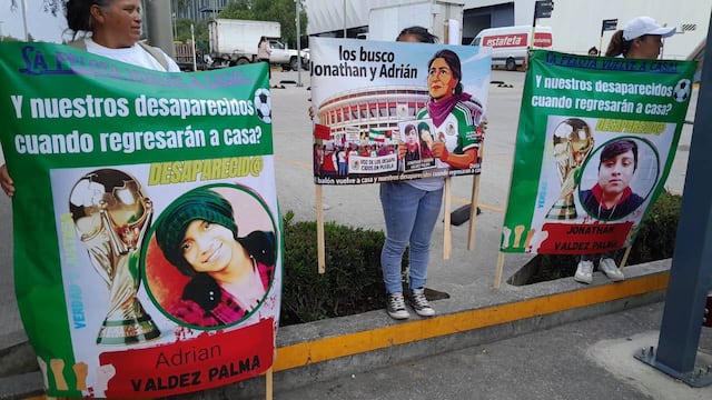 La protesta que marcó la previa del España vs Perú en el Estadio Cuauhtémoc