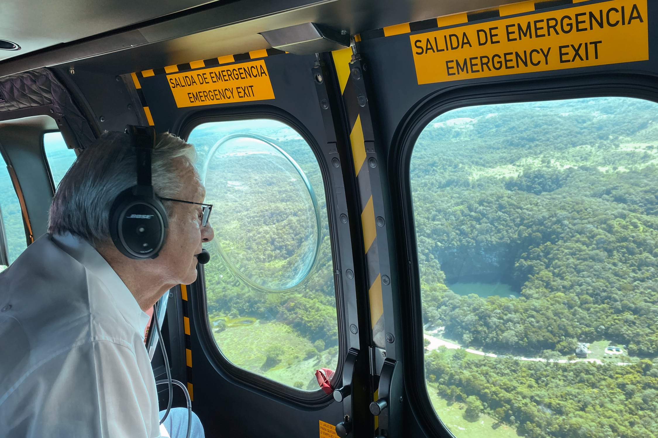 AMLO supervisando Tren Maya