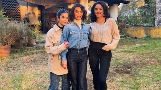 Biby Gaitán y sus hijas