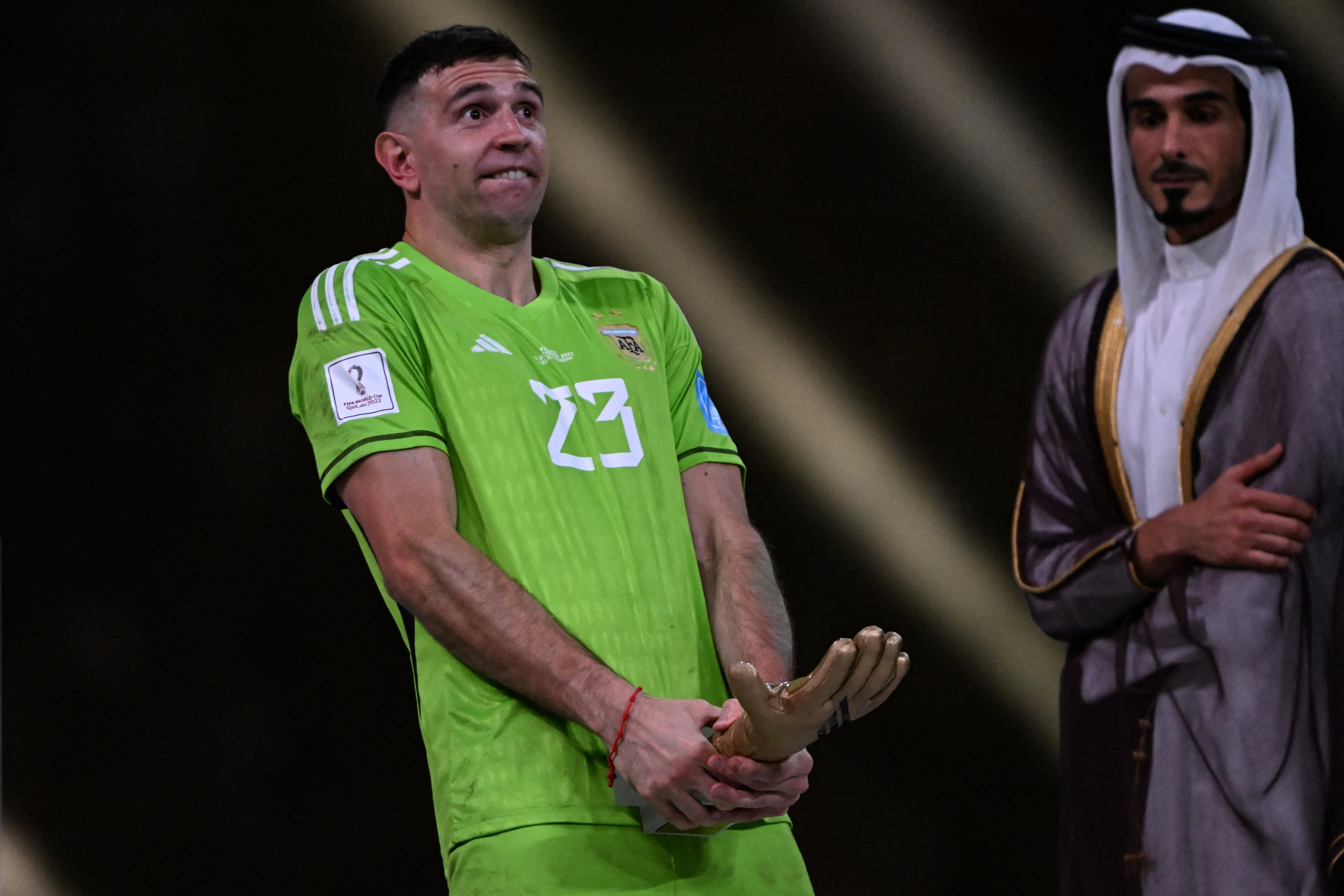 Dibu Martínez hace seña obscena tras triunfo de Argentina en Qatar 2022