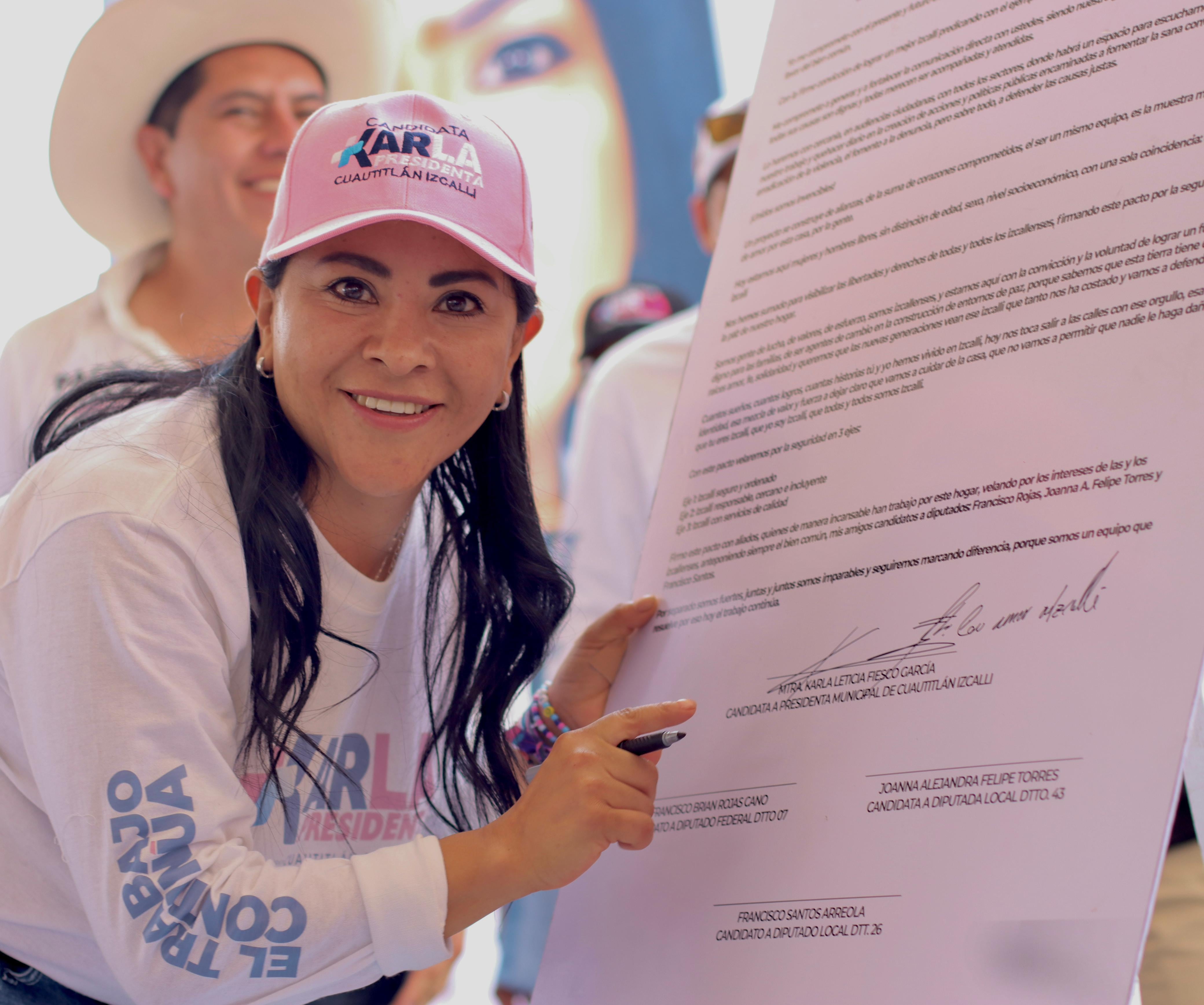 Karla Fiesco en la Caminata de la Unidad por Izcalli