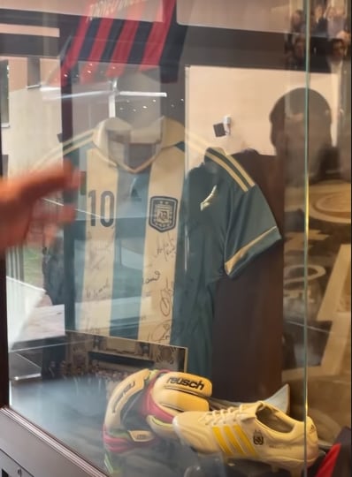 Vitrina del fútbol del Papa Francisco