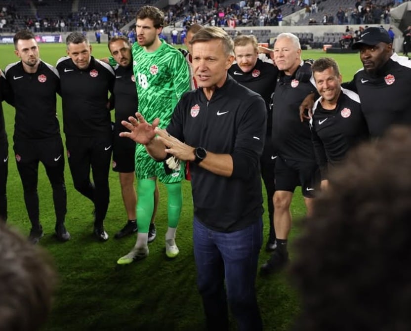 Jesse Marsch, exfutbolista y técnico estadounidense que dirige a Canadá.