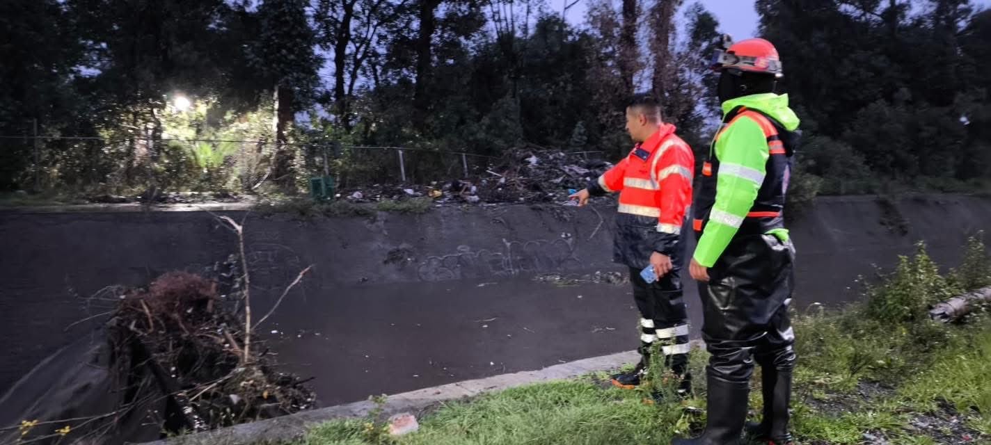 Río San Buenaventura se desborda tras intensas lluvias en Xochimilco