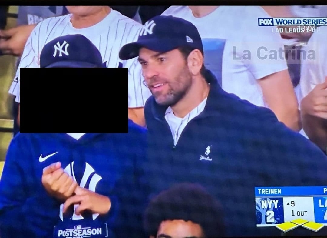 Carlos Loret de Mola compra lujosos asientos para la Serie Mundial