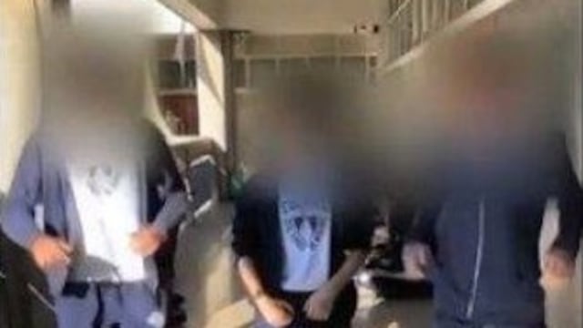 Reto viral llamado "craneo roto"