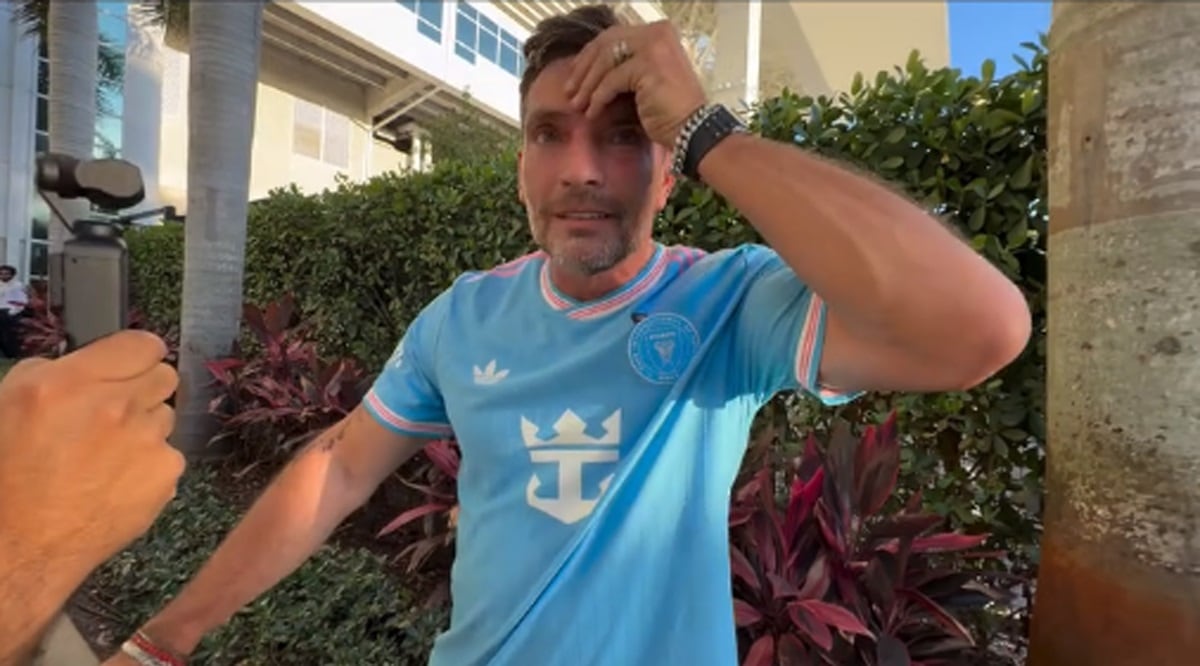 Julián Gil impactado por haber tenido el autógrafo de Lionel Messi 'la Pulga'.