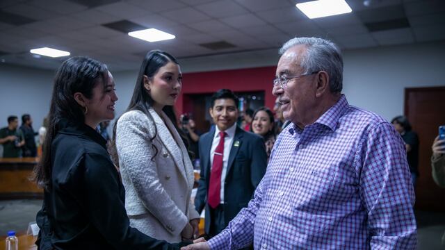 Rubén Rocha toma protesta a miembros del Consejo Ciudadano de Seguimiento de Políticas Públicas del ISJU