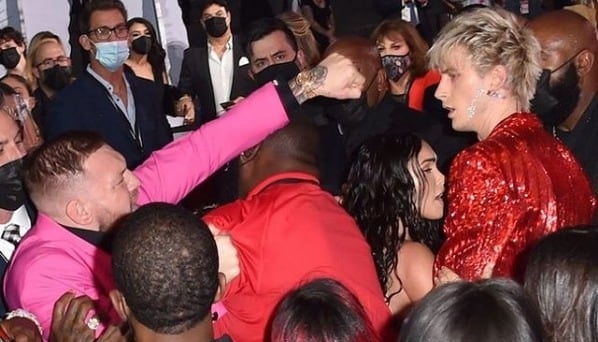 Conor McGregor, Machine Gun Keely y Megan Fox