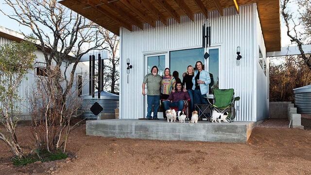 Construyen ciudad para envejecer juntos.