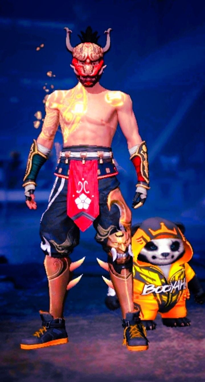 Outfit con máscara de sakura de Free Fire