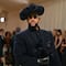 FOTO: Bad Bunny se robó la Met Gala 2024 con unos zapatos de pezuña