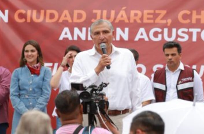 Andrea Chávez, Adán Augusto López