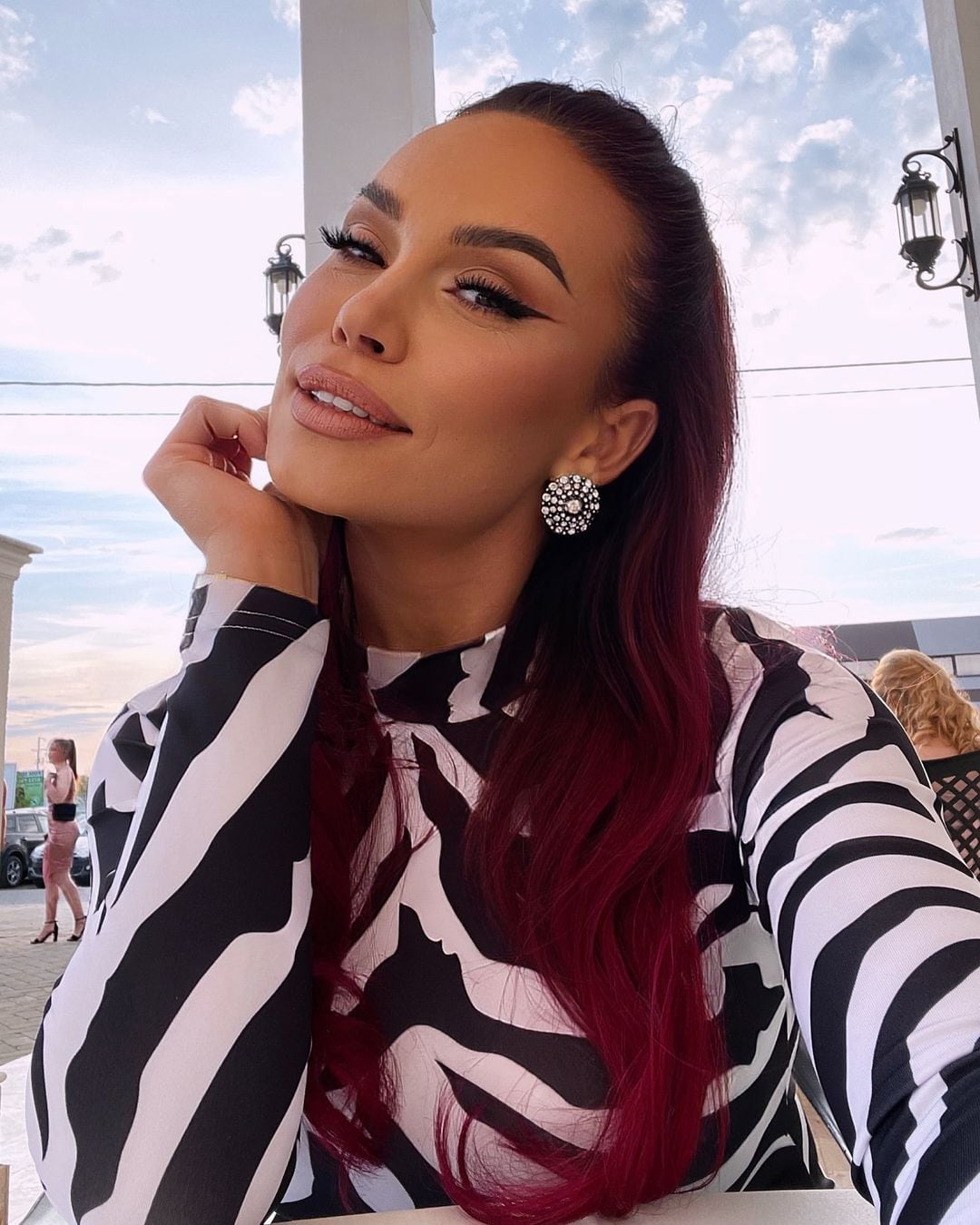 ¿Quién fue Anca Molnar? Influencer de maquillaje que murió a los 35 años tras sufrir fuertes dolores de cabeza