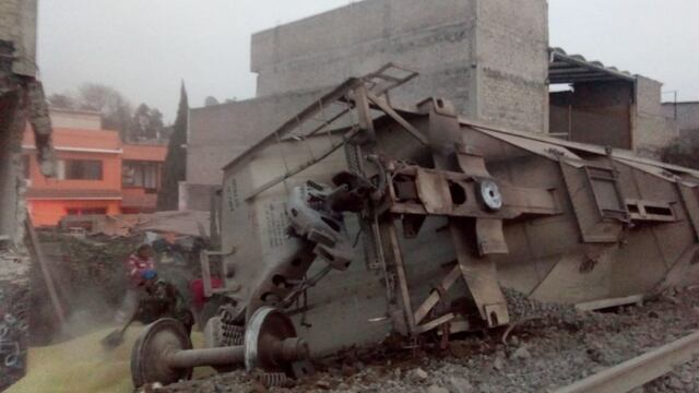 Tren descarrilado en Ecatepec.