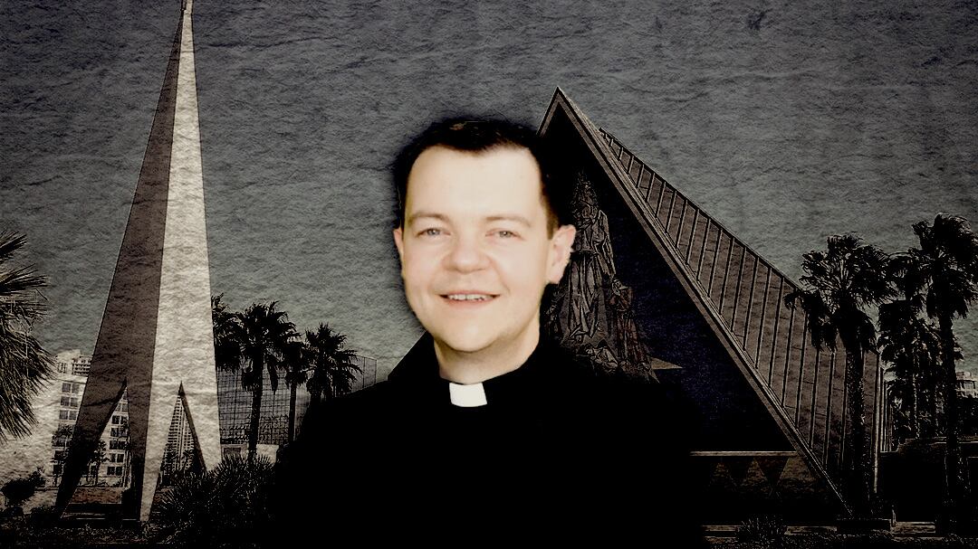 ¿Qué le pasó al padre Adam Kotas? Dice que se va a poner como lechón si sigue comiendo arepas