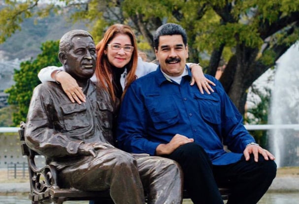 Cilia Flores junto a su esposo Nicolás Maduro