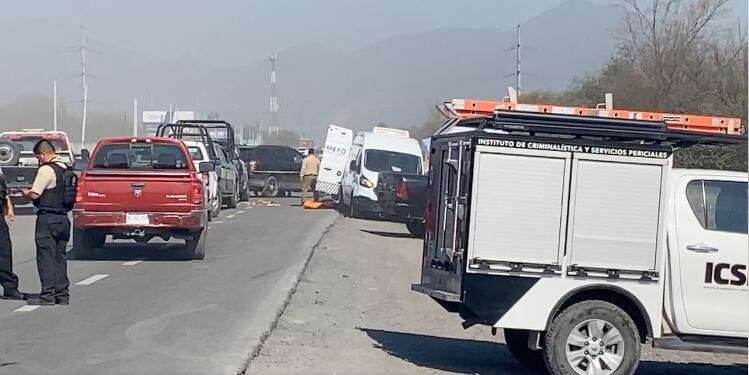 Encuentran 5 cadáveres en la carretera de Monclova en Nuevo León/captura de video