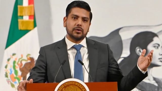 Adolfo Cerqueda Rebollo, alcalde de Nezahualcóyotl