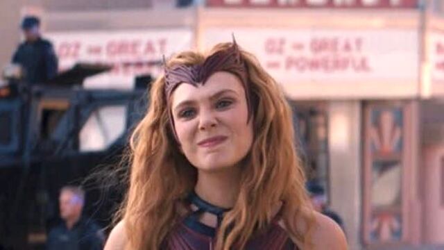 Elizabeth Olsen como Scarlet Witch