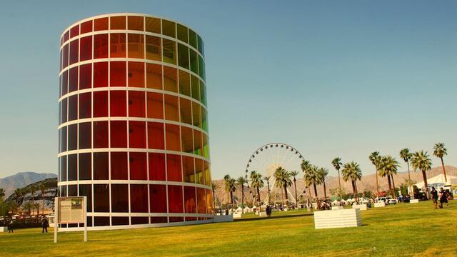 Instalación en Coachella por NEWSUBSTANCE
