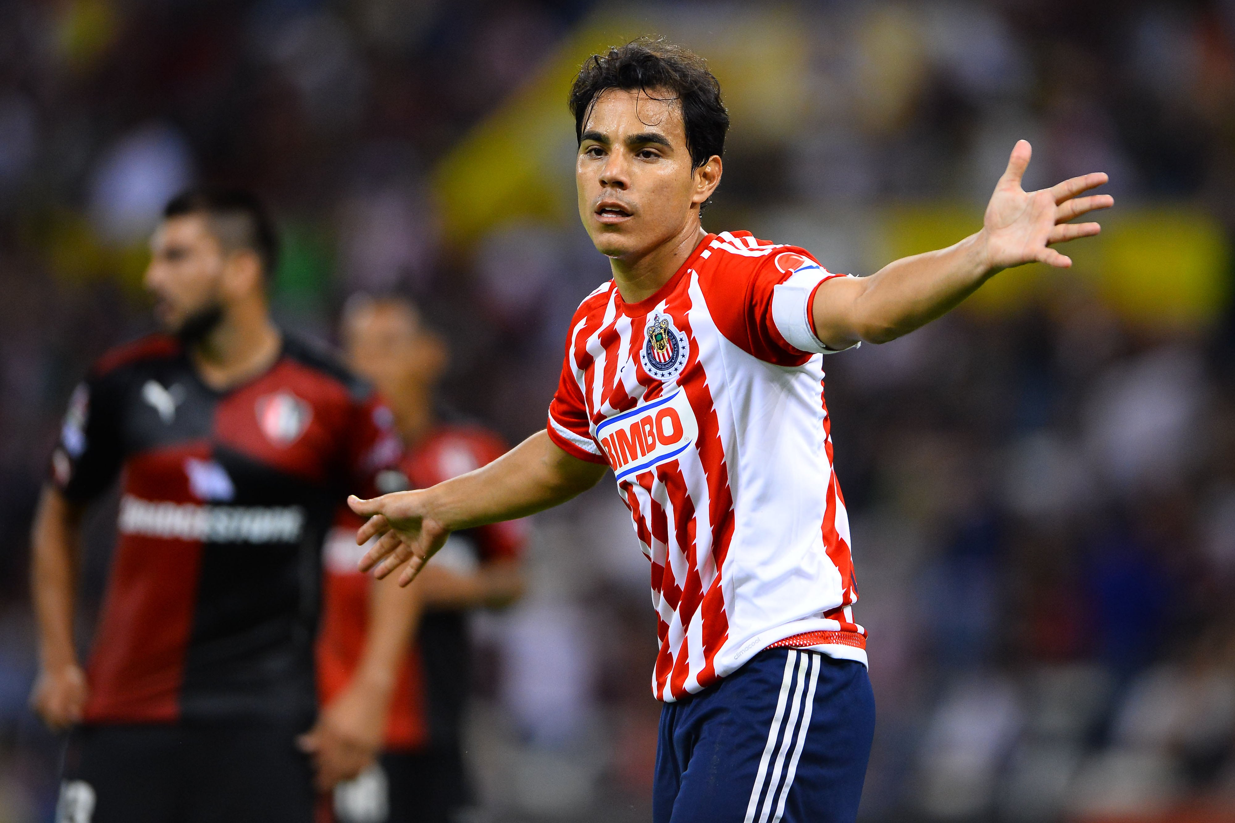 Omar Bravo con Chivas.