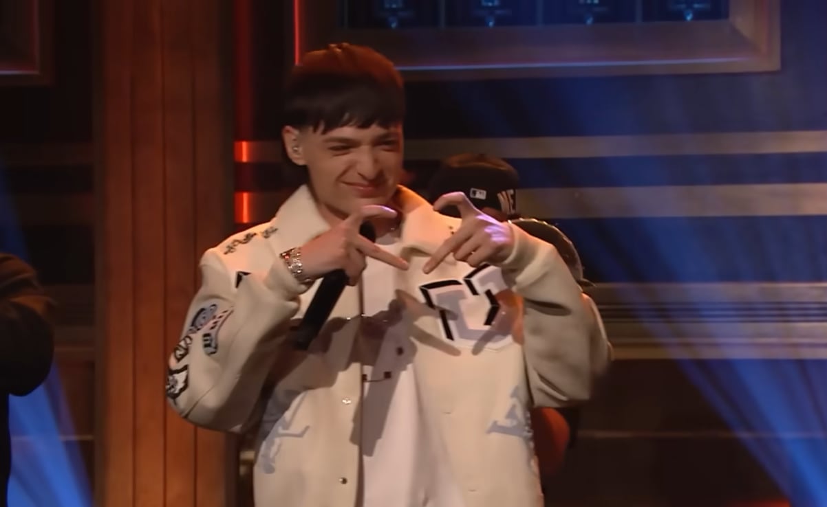 Peso Pluma en el show de Jimmy Fallon