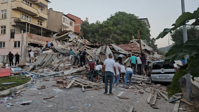 Terremoto en Turquía: Las fotos y videos del sismo de magnitud 6.1 que sacudió a Estambul