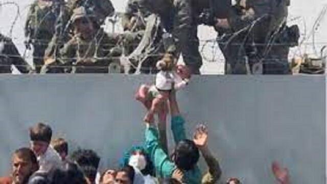 Rescate de bebé en Afganistán