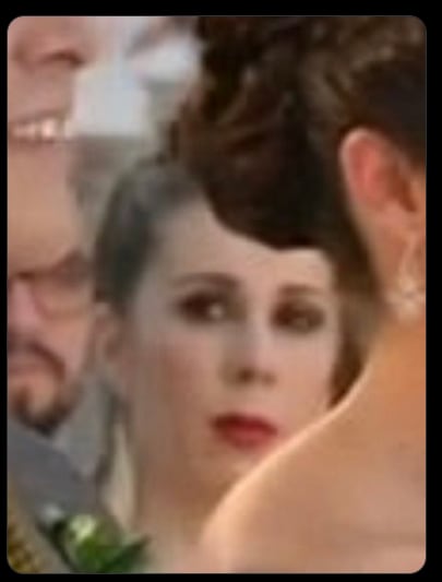 Acercamiento al rostro de Atala Sarmiento en boda con Daniel Bisogno.