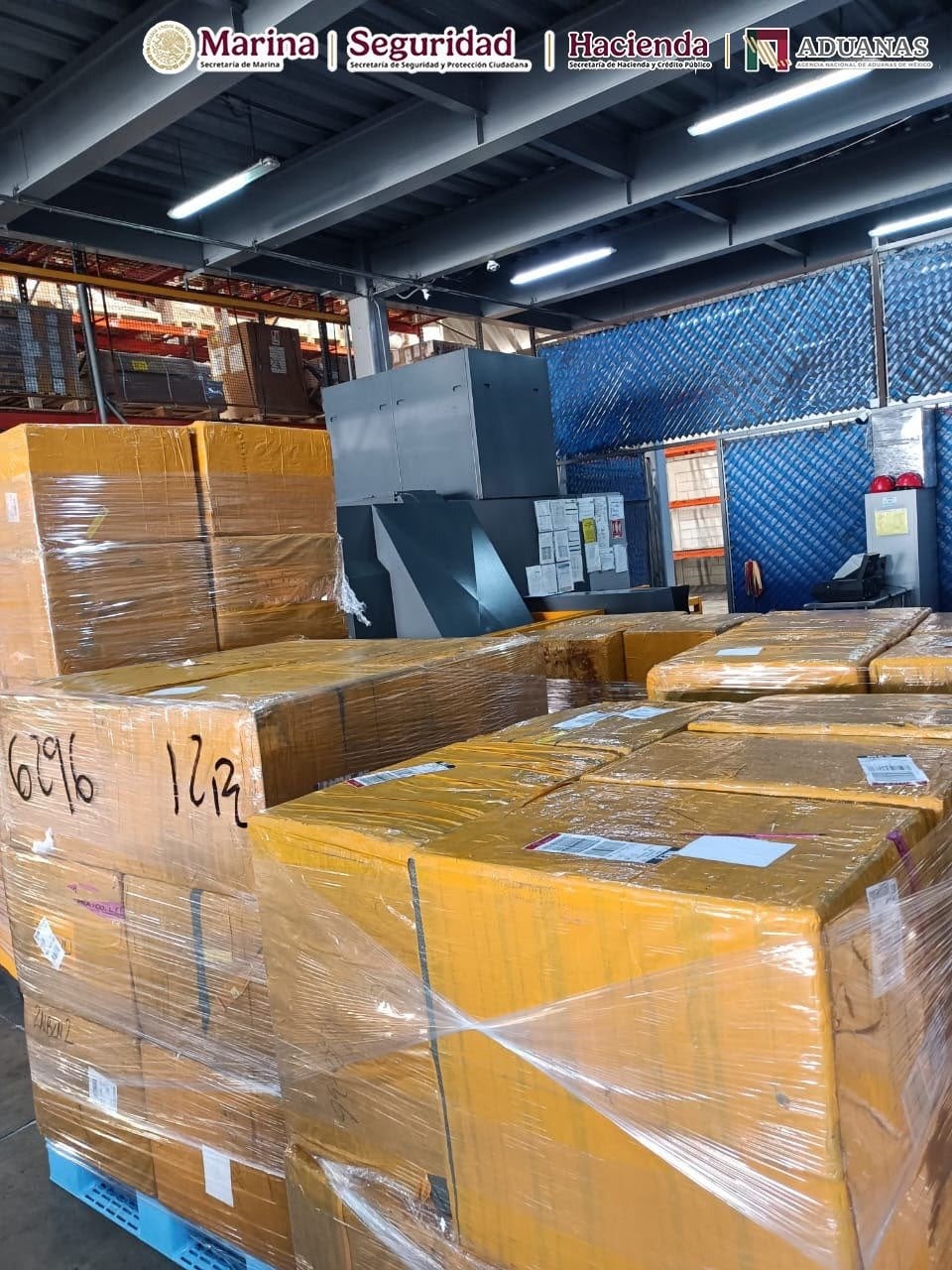 Decomisan más de 4 toneladas de cigarros en AICM