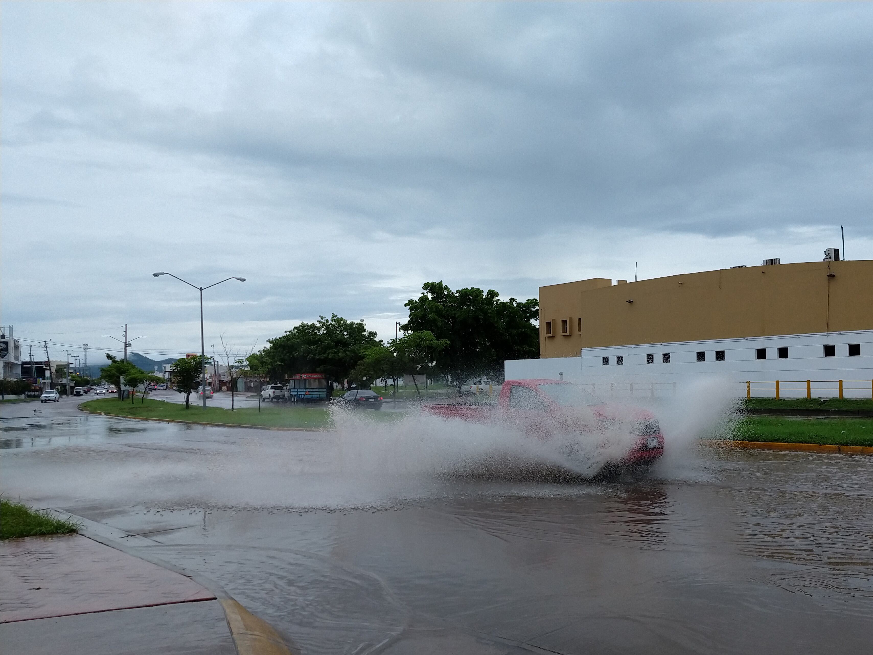 Culiacán por tormenta "Ivo"