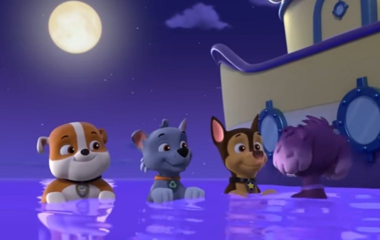 Los Aqua Pups salvan un castillo submarino con Paw Patrol