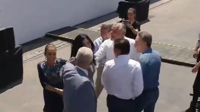 Manuel Velasco y Adán Augusto López piden disculpas a Claudia Sheinbaum por este incómodo momento en el Zócalo CDMX