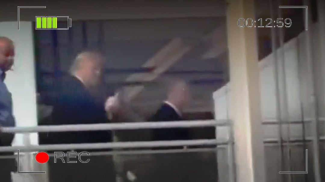 “Fina persona” y dedo medio: el elogio diplomático según Trump