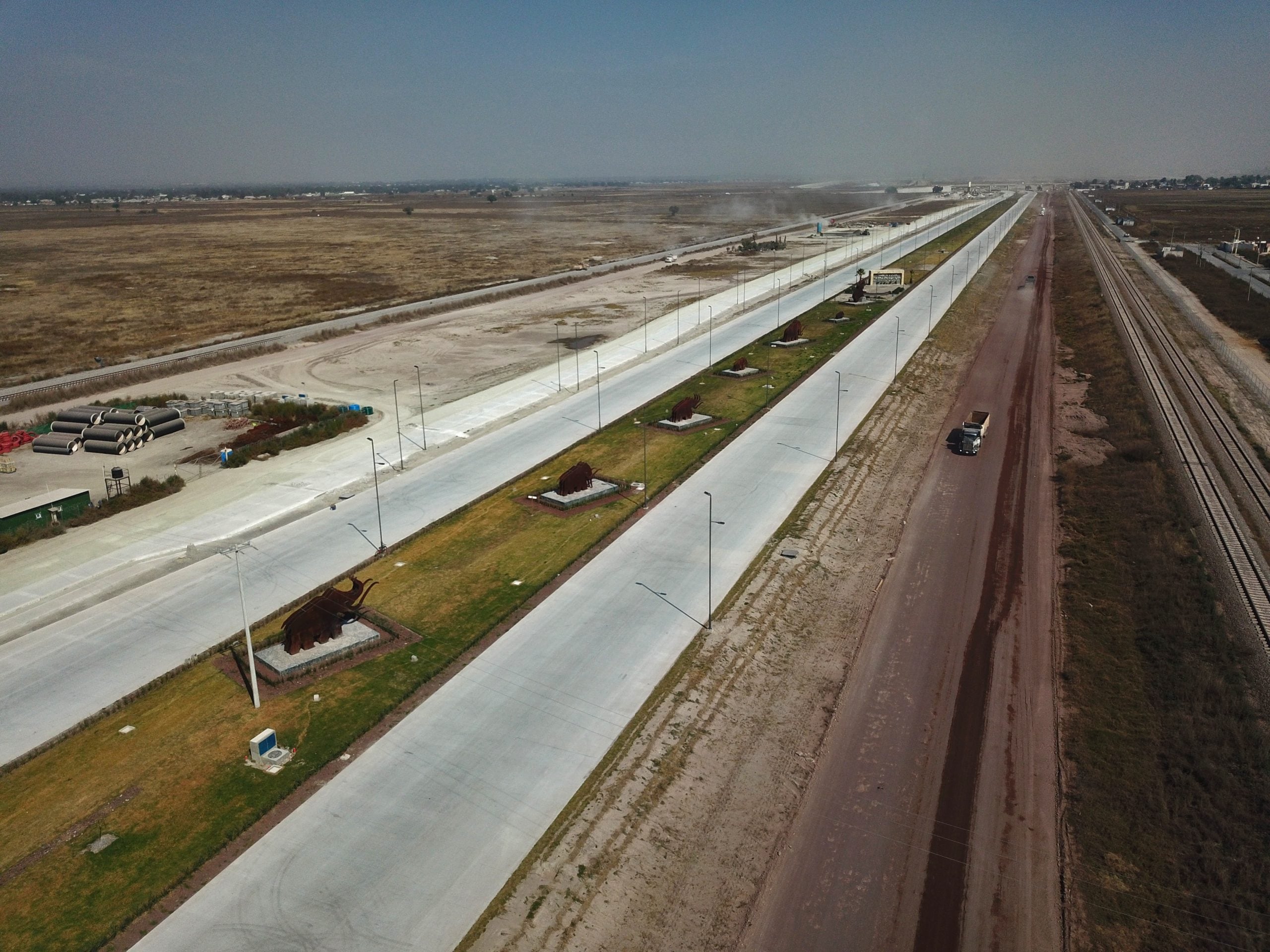 Avance de tramo carretero Tultepec-Santa Lucía para Tren Suburbano del AIFA
