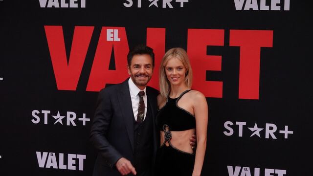 Eugenio Derbez con Samara Weaving, su coprotagonista en 'El Valet'.
