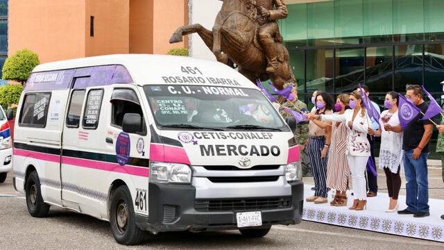 Evelyn Salgado da banderazo de salida del "Transporte Violeta"