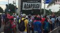 Marchan a aeropuerto de Acapulco