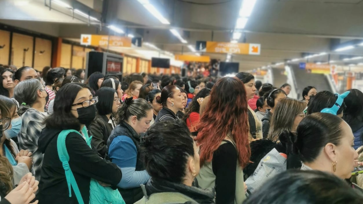 Metro CDMX hoy 13 de mayo: Reportan retrasos en Línea 7 y Línea 12