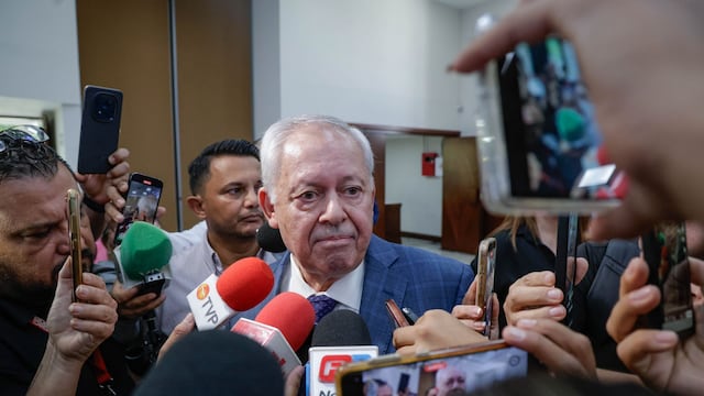 Padre de Fausto Corrales lo defiende: "es víctima y totalmente inocente"
