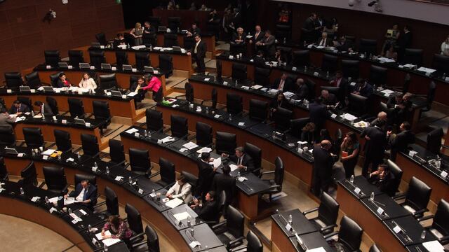 Sesión en el Senado