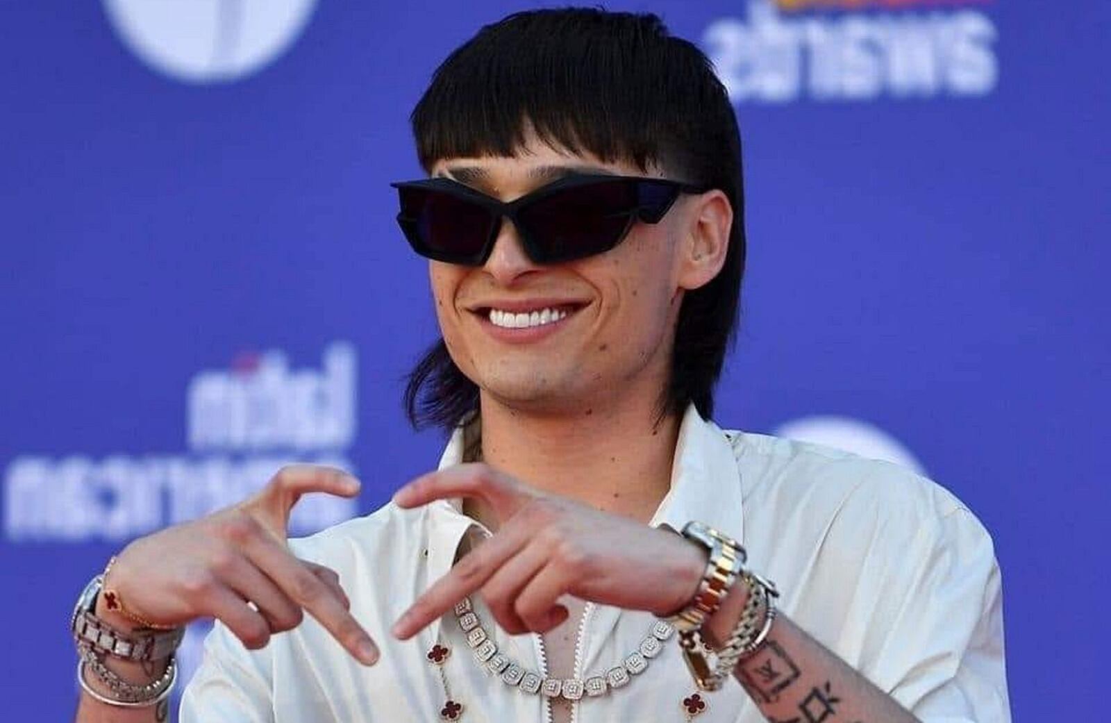 Peso Pluma, cantante.