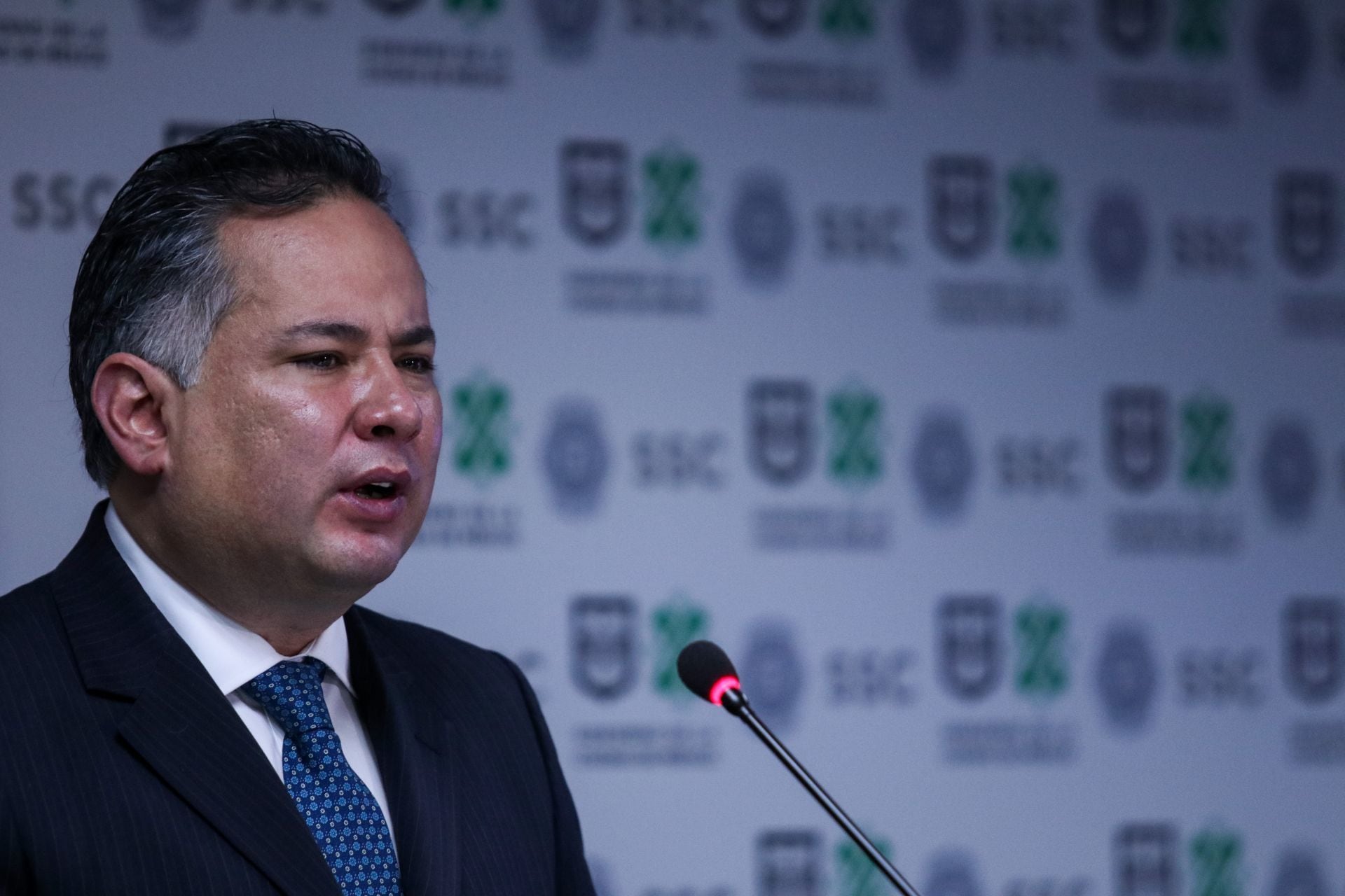 Santiago Nieto.