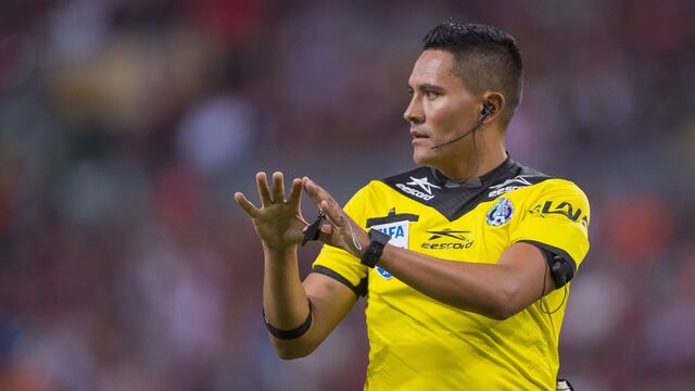 Fernando Guerrero detiene el partido